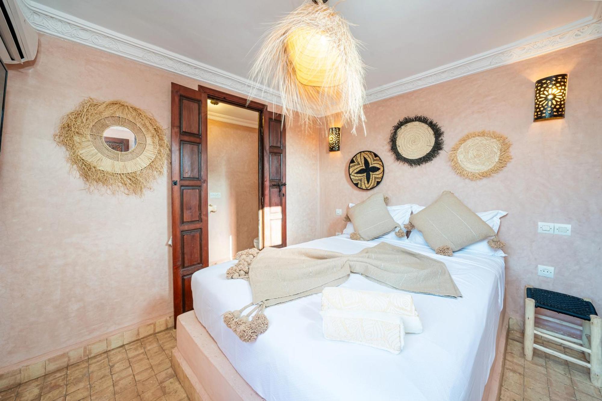 Prive Dar L'etoile - Jacuzzi Piscine & Petit Dej Inclus * Marrakesh