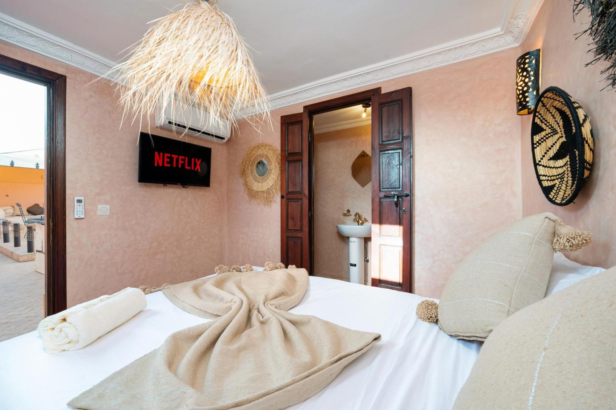 Vakantiehuis Prive Dar L'etoile - Jacuzzi Piscine & Petit Dej Inclus Marrakesh